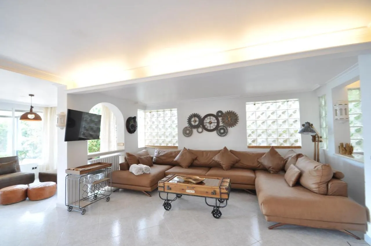 Hermosa Casa De Vacaciones Ca Na Malen La Cabaneta 0*,